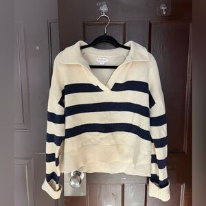 Velvet by Graham & Spencer Cream and Navy Slightly Oversized V-Neck Sweater